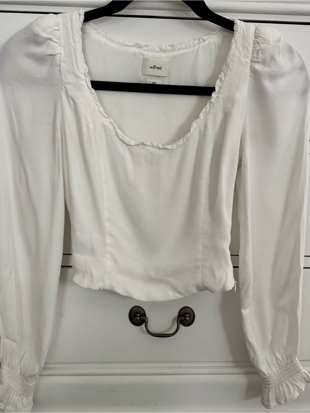 Aritzia Wilfred White Ruffled Scoop Neck Long Sleeve Top